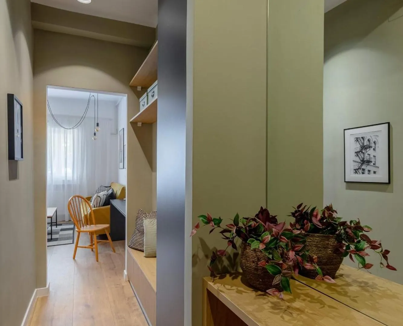Holt - Modern Suites On Historic Calea Victoriei Bucharest Apartment