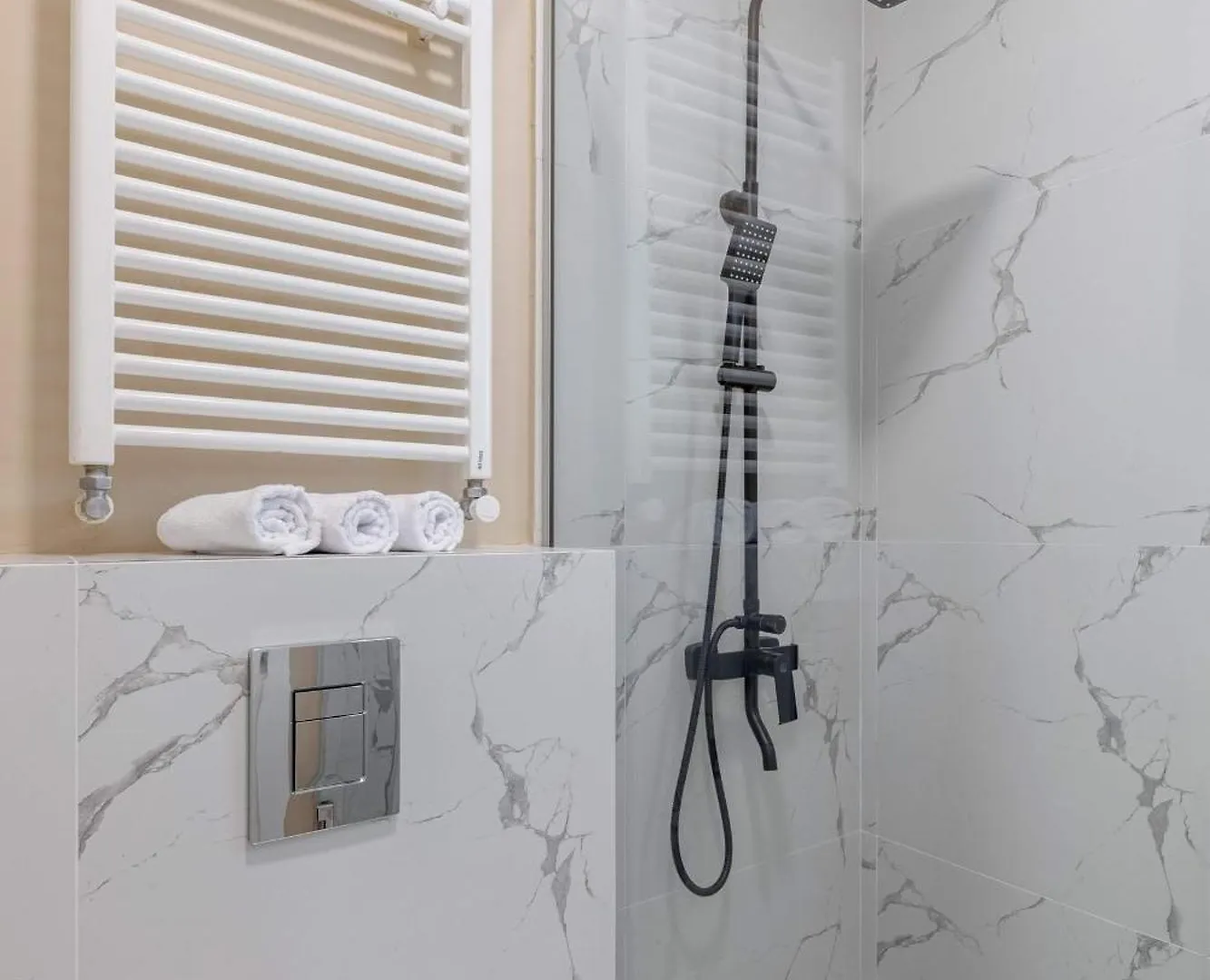 Holt - Modern Suites On Historic Calea Victoriei Bucharest Romania
