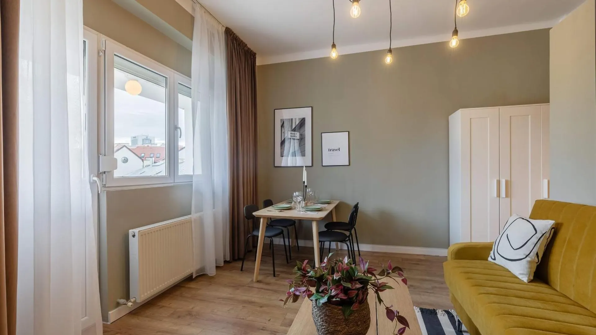 Holt - Modern Suites On Historic Calea Victoriei Bucharest