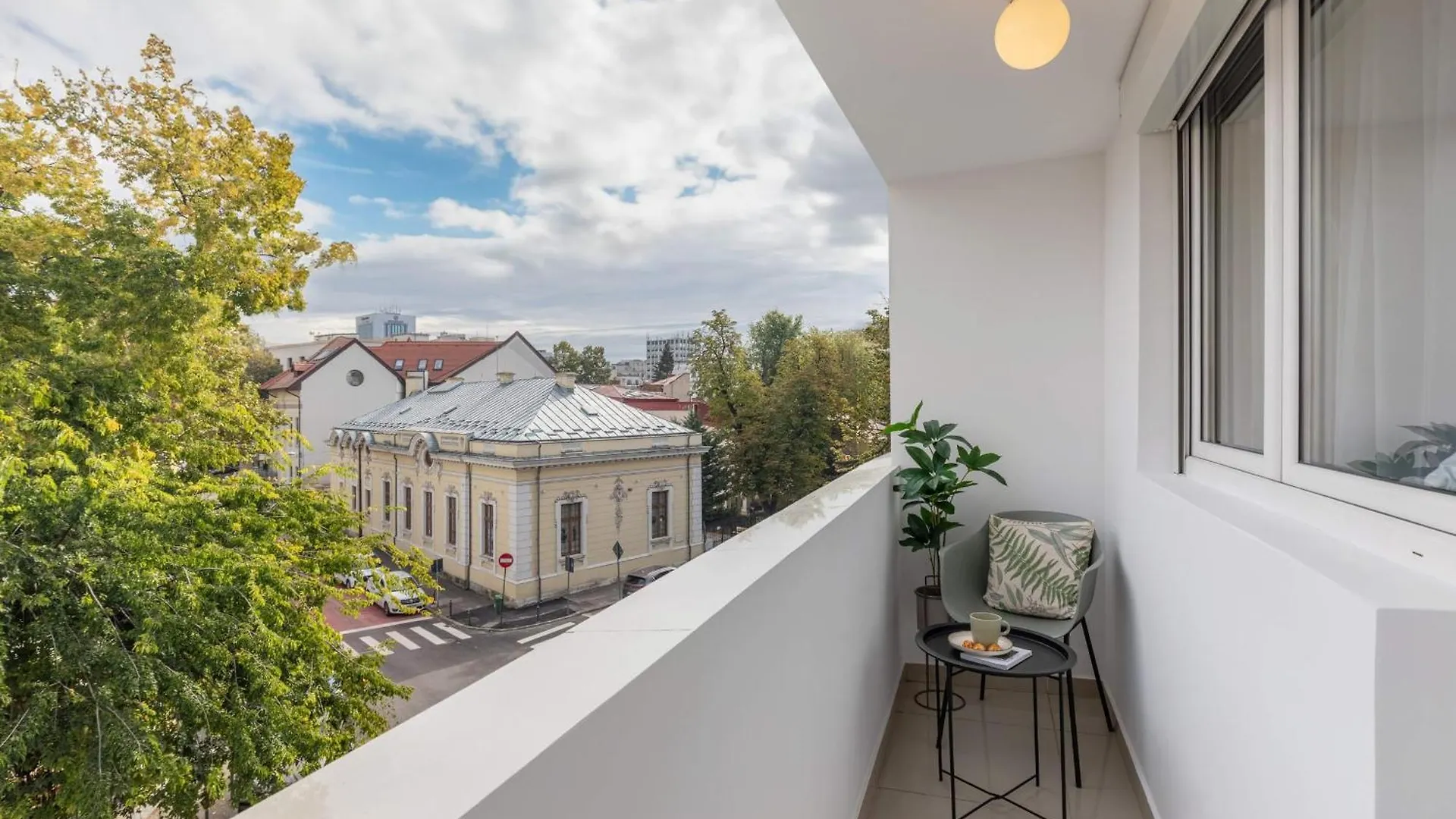 Holt - Modern Suites On Historic Calea Victoriei Bucharest