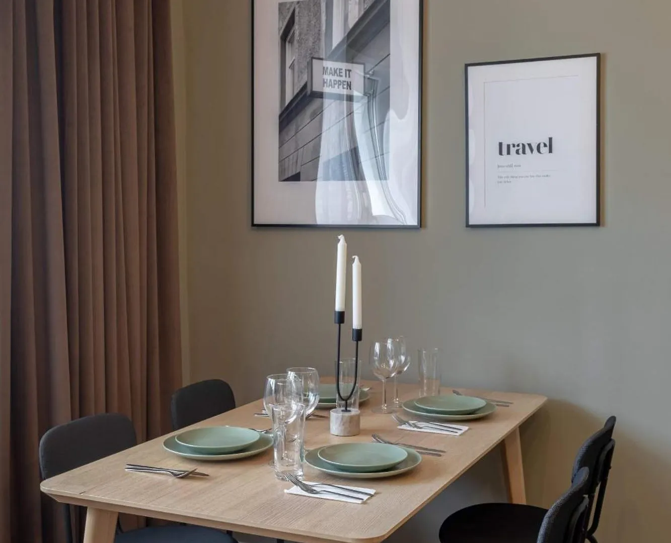 Holt - Modern Suites On Historic Calea Victoriei Bucharest Apartment
